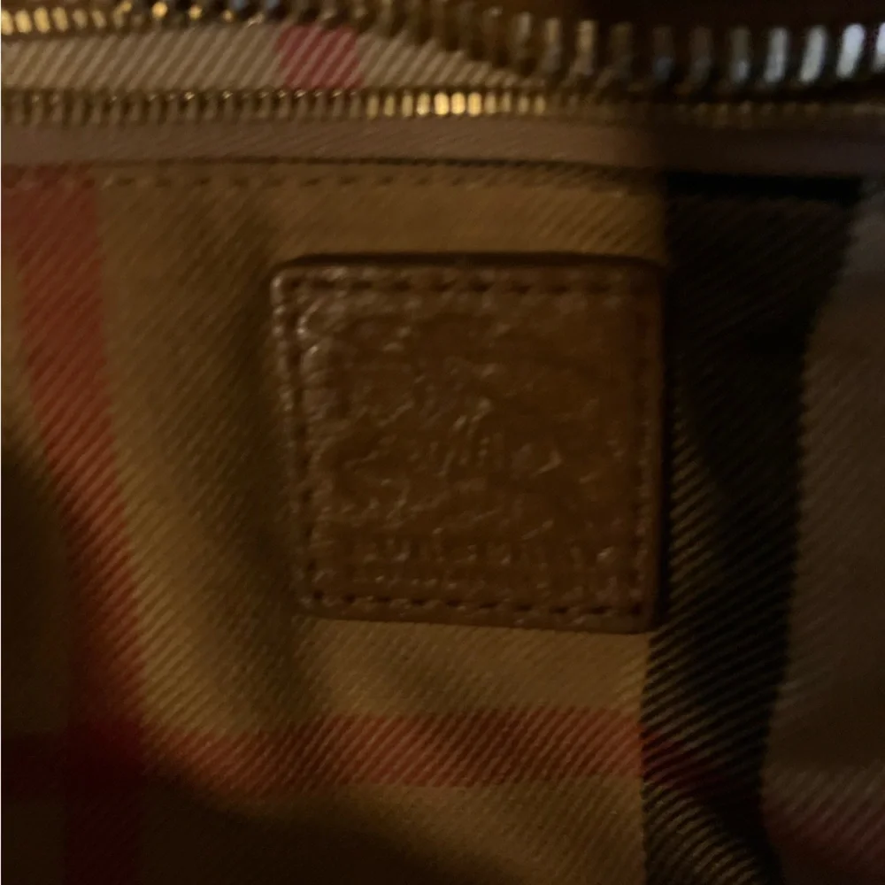 Elegant Brown Leather Handbag Burberry brand - Picture 5 of 5